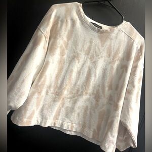 Banana Republic Beige Tie-Dyed Sweatshirt…